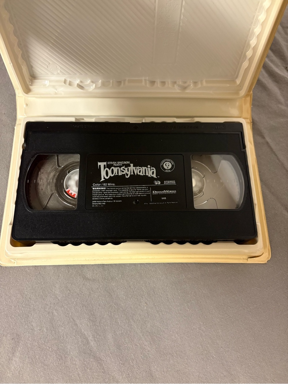 Toonsylvania by Steven Spielberg VHS Tape - Colorful Cartoon Cover - Picture 3 of 3